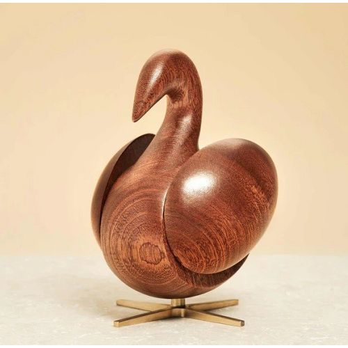 Brainchild - Svanen - Træfigur - Mahogni – Messing